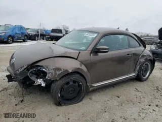 2012 Volkswagen Beetle 2.5L PZEV with VIN 3VWJP7AT0CM628706, listed as a Copart auction lot 88255325 with 260,335 mi miles and Clean Title. Bid and sale history available at carsss.com. Image 1.