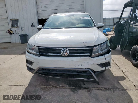 2018 Volkswagen Tiguan SEL with VIN 3VV3B7AX4JM153363, listed as a Copart auction lot 51262765 with 145,291 mi miles and Salvage title. Bid and sale history available at DreamBid. Image 5.