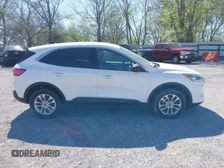 2022 Ford Escape SE with VIN 1FMCU9G68NUA67439, listed as a IAAI auction lot 42004153 with 116,581 mi miles. Bid and sale history available at carsss.com. Image 13.