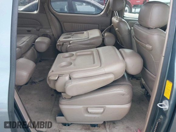 1999 Toyota Sienna LE with VIN 4T3ZF13C2XU136847, listed as a IAAI auction lot 41663608 with 178,581 mi miles. Bid and sale history available at carsss.com. Image 8.