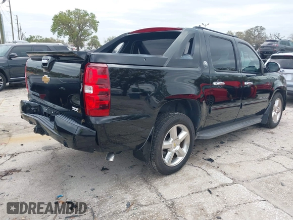 2013 Chevrolet Avalanche LT with VIN 3GNMCFE04DG120235, listed as a IAAI auction lot 41739179 with 77,861 mi miles and . Bid and sale history available at DreamBid. Image 4.