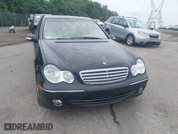 2005 Mercedes-Benz C 240 с VIN WDBRF81J45F616976, выставлен на аукционе IAAI как лот 42686385 с пробегом 49 390 миль миль и . История ставок и продаж доступна на DreamBid. Изображение 6.