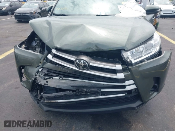 2017 Toyota Highlander LE with VIN 5TDZZRFH4HS230793, listed as a IAAI auction lot 42651539 with 27,183 mi miles and . Bid and sale history available at DreamBid. Image 6.