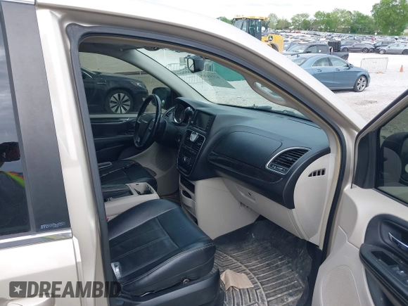 2013 Chrysler Town & Country Touring with VIN 2C4RC1BG6DR631586, listed as a IAAI auction lot 42113388 with 222,706 mi miles and . Bid and sale history available at DreamBid. Image 5.
