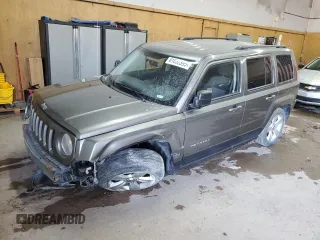 2014 Jeep Patriot Latitude with VIN 1C4NJRFBXED546921, listed as a Copart auction lot 61032895 with 133,344 mi miles and Clean title. Bid and sale history available at DreamBid. Image 1.