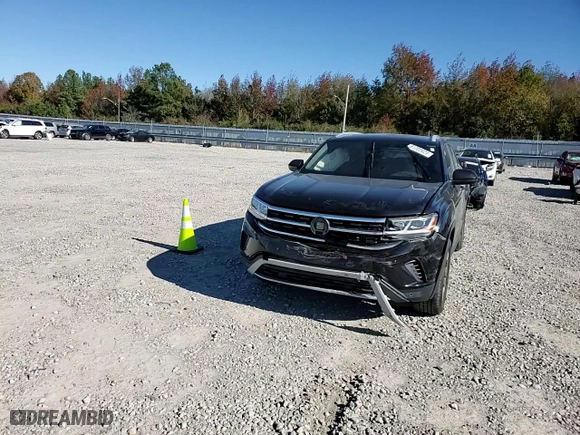 2020 Volkswagen Atlas Cross Sport 2.0T SE w/Technology with VIN 1V25C2CA4LC201883, listed as a Copart auction lot 81702624 with 50,104 mi miles and Salvage Title. Bid and sale history available at carsss.com. Image 12.