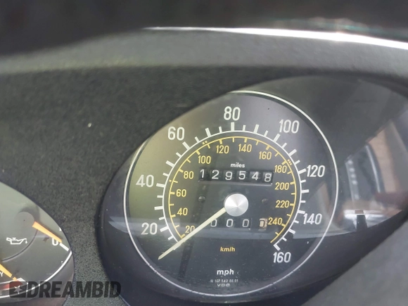 1985 Mercedes-Benz 380 z VIN WDBBA45C5FA029222, wystawiony jako IAAI lot #41658132 z przebiegiem 129 548 mil mil oraz . Historia ofert i sprzedaży dostępna na DreamBid. Obrazek 15.