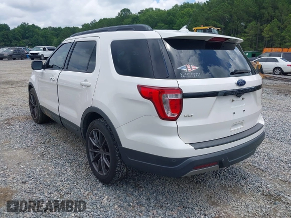 2019 Ford Explorer XLT with VIN 1FM5K7D84KGB01752, listed as a IAAI auction lot 42423239 with 97,861 mi miles and . Bid and sale history available at DreamBid. Image 3.