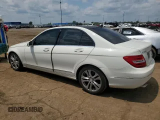 2012 Mercedes-Benz C 300 Sport z VIN WDDGF8BBXCA669679, wystawiony jako Copart lot #60493685 z przebiegiem 143 795 mil mil oraz Czysty tytuł • Clean title. Historia ofert i sprzedaży dostępna na DreamBid. Obrazek 2.