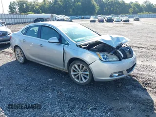 2014 Buick Verano z VIN 1G4PP5SKXE4215967, wystawiony jako IAAI lot #42652550 z przebiegiem 145 946 mil mil oraz . Historia ofert i sprzedaży dostępna na DreamBid. Obrazek 1.