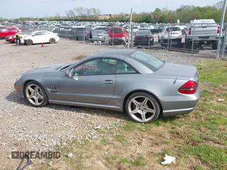 2011 Mercedes-Benz SL 550 z VIN WDBSK7BA9BF165156, wystawiony jako IAAI lot #42075223 z przebiegiem 41 313 mil mil oraz . Historia ofert i sprzedaży dostępna na DreamBid. Obrazek 14.