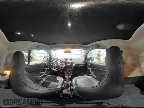2016 Smart fortwo Passion z VIN WMEFJ5DA9GK067011, wystawiony jako Copart lot #46152325 z przebiegiem 61 195 mil mil oraz Szkody całkowita. Historia ofert i sprzedaży dostępna na DreamBid. Obrazek 14.