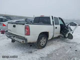 2006 Chevrolet Silverado 1500 LT1 with VIN 2GCEC13T361144888, listed as a IAAI auction lot 41284010 with 308,066 mi miles. Bid and sale history available at carsss.com. Image 4.