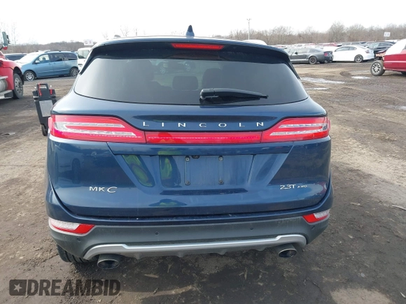 2017 Lincoln MKC Reserve z VIN 5LMTJ3DH0HUL70096, wystawiony jako IAAI lot #41621892 z przebiegiem 115 071 mil mil oraz . Historia ofert i sprzedaży dostępna na DreamBid. Obrazek 16.