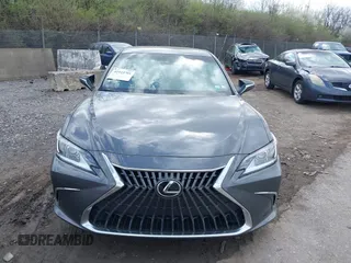 2022 Lexus ES 350 z VIN 58ADZ1B13NU132242, wystawiony jako IAAI lot #41925701 z przebiegiem 30 381 mil mil oraz . Historia ofert i sprzedaży dostępna na DreamBid. Obrazek 13.