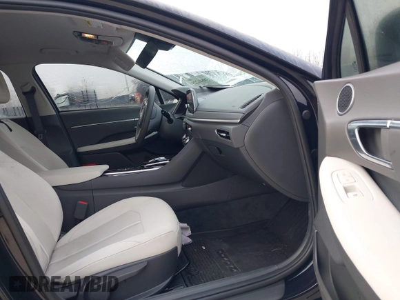 2023 Hyundai Sonata SEL with VIN KMHL64JA9PA329659, listed as a IAAI auction lot 38841225 with 4,772 mi miles and . Bid and sale history available at DreamBid. Image 5.