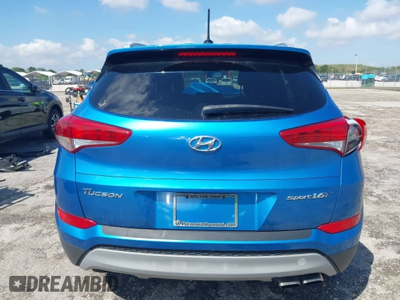 2017 Hyundai Tucson Value z VIN KM8J33A23HU540472, wystawiony jako IAAI lot #41935056 z przebiegiem 58 937 mil mil oraz . Historia ofert i sprzedaży dostępna na DreamBid. Obrazek 16.