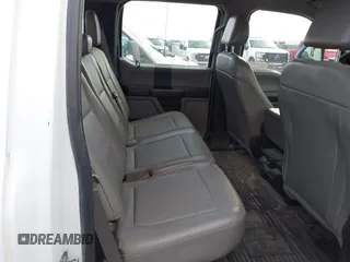 2018 Ford F-350 XL z VIN 1FT7W3AT6JEC70670, wystawiony jako IAAI lot #42365675 z przebiegiem 208 795 mil mil oraz . Historia ofert i sprzedaży dostępna na DreamBid. Obrazek 8.