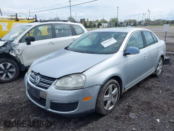 2008 Volkswagen Jetta SE with VIN 3VWRZ71K48M030372, listed as a IAAI auction lot 42182122 with 183,417 mi miles and . Bid and sale history available at DreamBid. Image 2.