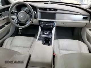 2017 Jaguar XF 20d Prestige with VIN SAJBK4BN3HCY37291, listed as a Copart auction lot 75961914 with 114,404 mi miles and Salvage Title. Bid and sale history available at carsss.com. Image 8.