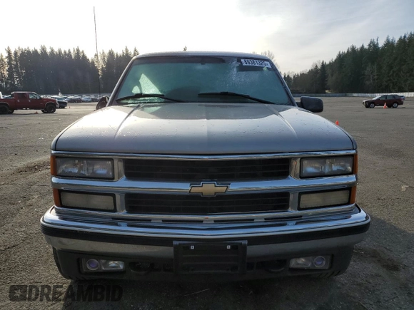 1999 Chevrolet Suburban with VIN 1GNGK26J9XJ518169, listed as a Copart auction lot 89381325 with 53,435 mi miles and Salvage Title. Bid and sale history available at carsss.com. Image 5.