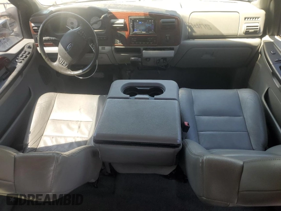 2005 Ford F-250 XL с VIN 1FTSW21P85EC27655, выставлен на аукционе Copart как лот 54161755 с пробегом 186 502 миль миль и Списание • Salvage title. История ставок и продаж доступна на DreamBid. Изображение 8.