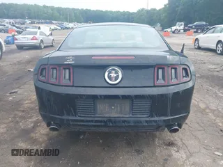 2014 Ford Mustang V6 z VIN 1ZVBP8AM0E5218029, wystawiony jako IAAI lot #42296906 z przebiegiem 170 454 mil mil oraz . Historia ofert i sprzedaży dostępna na DreamBid. Obrazek 16.