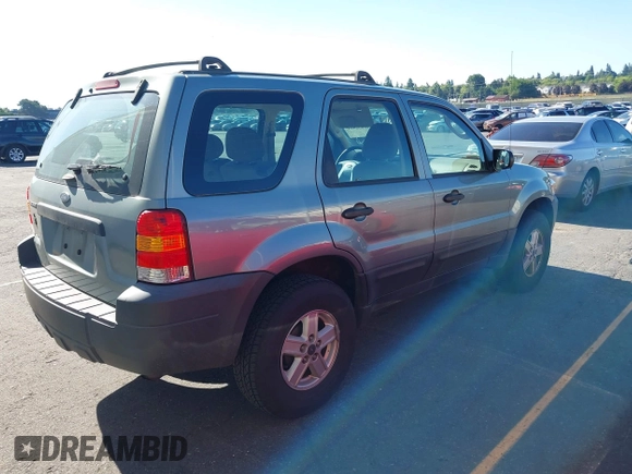 2005 Ford Escape XLS Value с VIN 1FMYU92Z75KA80475, выставлен на аукционе IAAI как лот 42632412 с пробегом 105 668 миль миль и . История ставок и продаж доступна на DreamBid. Изображение 4.