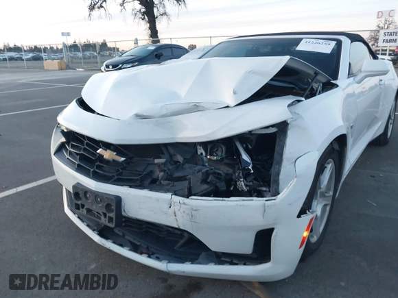 2019 Chevrolet Camaro 1LT with VIN 1G1FB3DXXK0127668, listed as a IAAI auction lot 41226259 with 132,555 mi miles. Bid and sale history available at carsss.com. Image 6.