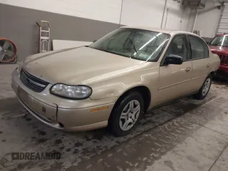 2005 Chevrolet Classic with VIN 1G1ND52F25M126197, listed as a IAAI auction lot 41635127 with 218,168 mi miles. Bid and sale history available at carsss.com. Image 2.