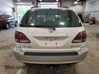 2003 Lexus RX 300 with VIN JTJHF10U030298982, listed as a Copart auction lot 61236885 with 232,276 mi miles and Non repairable. Bid and sale history available at DreamBid. Image 6.