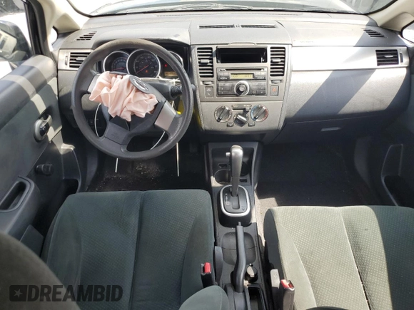 2011 Nissan Versa S z VIN 3N1BC1CP8BL430043, wystawiony jako Copart lot #64545855 z przebiegiem 146 566 mil mil oraz Szkoda całkowita • Salvage title. Historia ofert i sprzedaży dostępna na DreamBid. Obrazek 8.