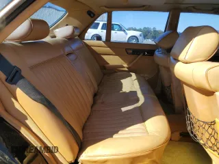 1988 Mercedes-Benz 560 with VIN WDBCA39D8JA407186, listed as a Copart auction lot 80227564 with 139,243 mi miles and Clean Title. Bid and sale history available at DreamBid. Image 10.