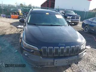 2019 Jeep Cherokee Latitude with VIN 1C4PJMCX8KD464323, listed as a IAAI auction lot 41700738 with 179,234 mi miles. Bid and sale history available at carsss.com. Image 12.