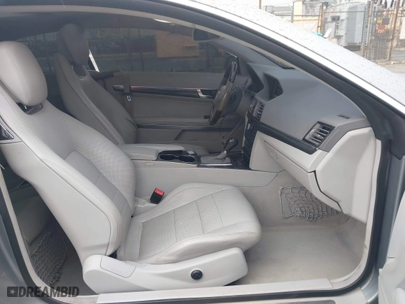 2011 Mercedes-Benz E-Class E 350 with VIN WDDKJ5GB6BF113516, listed as a IAAI auction lot 41735933 with 143,351 mi miles. Bid and sale history available at carsss.com. Image 5.