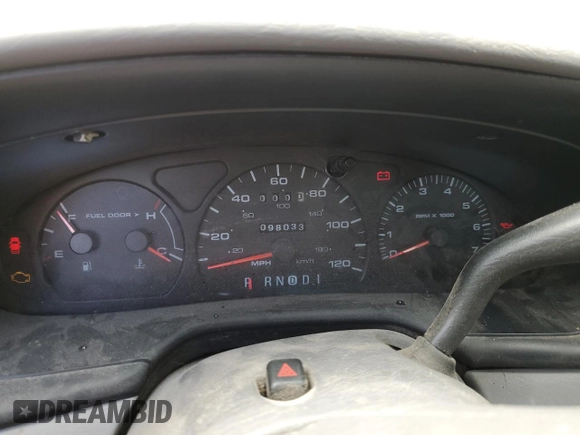 2000 Ford Taurus SE with VIN 1FAFP53U6YG111341, listed as a Copart auction lot 70696814 with 98,033 mi miles and Clean Title. Bid and sale history available at DreamBid. Image 9.