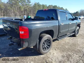 2007 Chevrolet Silverado 1500 LT w/1LT with VIN 2GCEC13C771615359, listed as a IAAI auction lot 41625289 with 176,659 mi miles. Bid and sale history available at carsss.com. Image 4.
