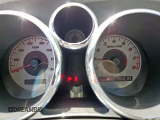 2006 Pontiac Solstice z VIN 1G2MB35B36Y116766, wystawiony jako Copart lot #57482765 z przebiegiem 173 564 mil mil oraz Szkoda całkowita • Salvage title. Historia ofert i sprzedaży dostępna na DreamBid. Obrazek 9.