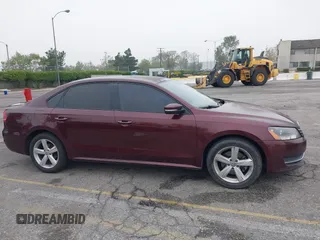 2013 Volkswagen Passat Wolfsburg Edition with VIN 1VWAP7A38DC136413, listed as a IAAI auction lot 42022470 with 265,221 mi miles. Bid and sale history available at carsss.com. Image 13.