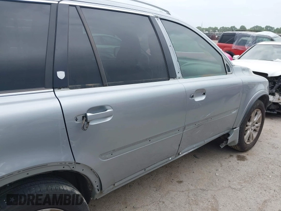 2014 Volvo XC90 с VIN YV4952CY8E1681061, выставлен на аукционе IAAI как лот 42271623 с пробегом 134 456 миль миль и . История ставок и продаж доступна на DreamBid. Изображение 17.