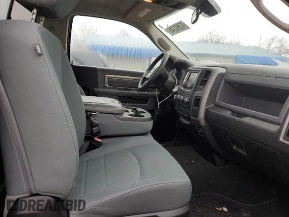 2018 Ram 1500 Tradesman z VIN 3C6JR6DT1JG234203, wystawiony jako Copart lot #43992345 z przebiegiem 98 180 mil mil oraz Szkoda całkowita • Salvage title. Historia ofert i sprzedaży dostępna na DreamBid. Obrazek 10.