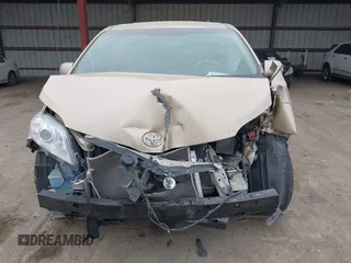 2011 Toyota Sienna LE AAS with VIN 5TDKK3DC4BS168541, listed as a IAAI auction lot 41564580 with Not Provided miles. Bid and sale history available at carsss.com. Image 12.