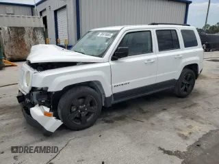 2014 Jeep Patriot Sport z VIN 1C4NJPBA8ED888921, wystawiony jako Copart lot #58978085 z przebiegiem 158 698 mil mil oraz Szkoda całkowita • Salvage title. Historia ofert i sprzedaży dostępna na DreamBid. Obrazek 1.
