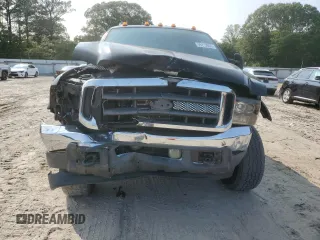 2002 Ford F-350 XL with VIN 1FTSW31S22EA86524, listed as a Copart auction lot 59212805 with 193,901 mi miles and Salvage title. Bid and sale history available at DreamBid. Image 5.