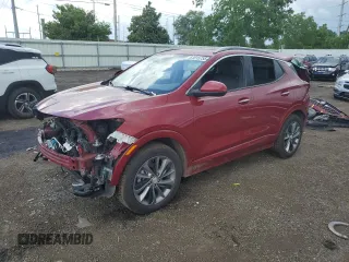 2020 Buick Encore GX Essence z VIN KL4MMFSL5LB123182, wystawiony jako Copart lot #61815755 z przebiegiem 78 237 mil mil oraz Szkoda całkowita • Salvage title. Historia ofert i sprzedaży dostępna na DreamBid. Obrazek 1.