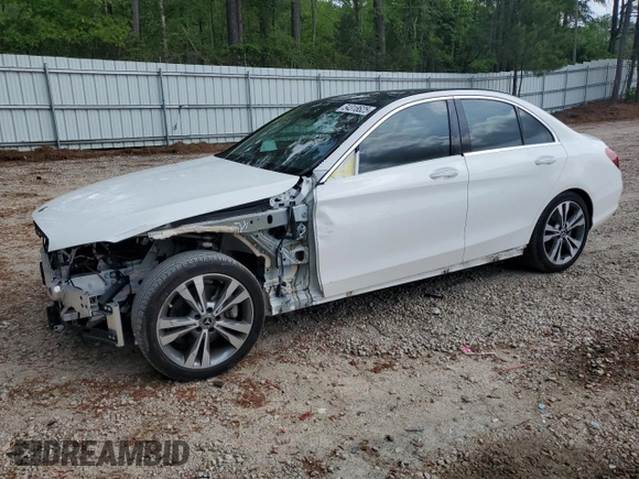 2021 Mercedes-Benz C 300 z VIN W1KWF8DB8MR611212, wystawiony jako Copart lot #54318625 z przebiegiem 44 367 mil mil oraz Szkoda całkowita • Salvage title. Historia ofert i sprzedaży dostępna na DreamBid. Obrazek 1.