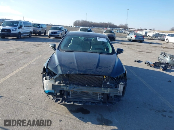 2016 Ford Fusion Titanium Hybrid with VIN 3FA6P0RU6GR156622, listed as a IAAI auction lot 41178887 with 92,423 mi miles. Bid and sale history available at carsss.com. Image 6.
