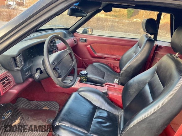 1990 Ford Mustang with VIN 1FACP44A8LF156118, listed as a Copart auction lot 41930405 with 58,620 mi miles and Clean title. Bid and sale history available at DreamBid. Image 9.