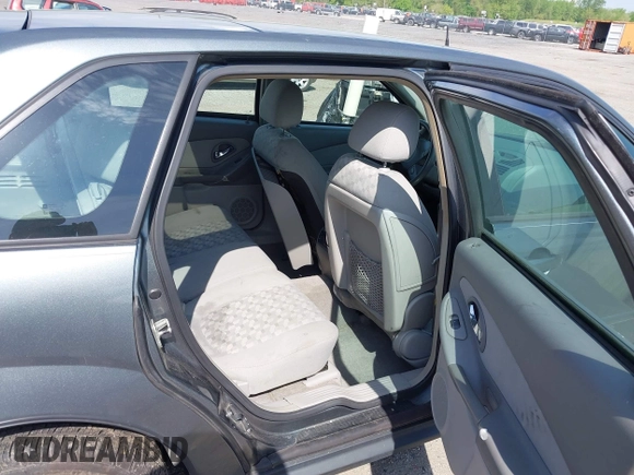 2005 Chevrolet Malibu Maxx LS z VIN 1G1ZT64815F161181, wystawiony jako IAAI lot #42178136 z przebiegiem 123 598 mil mil oraz . Historia ofert i sprzedaży dostępna na DreamBid. Obrazek 8.