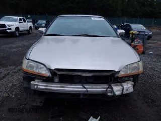 1998 Honda Accord EX with VIN 1HGCG5553WA120695, listed as a Copart auction lot 88338535 with 202,771 mi miles and Salvage title. Bid and sale history available at DreamBid. Image 5.